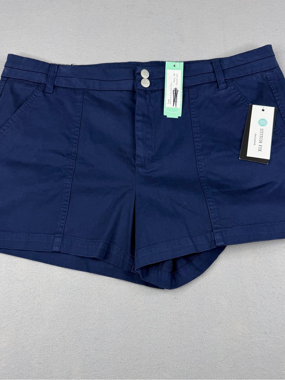 Tinsel Navy Front Seam Shorts Size 32 Stretch Casual Preppy NWT